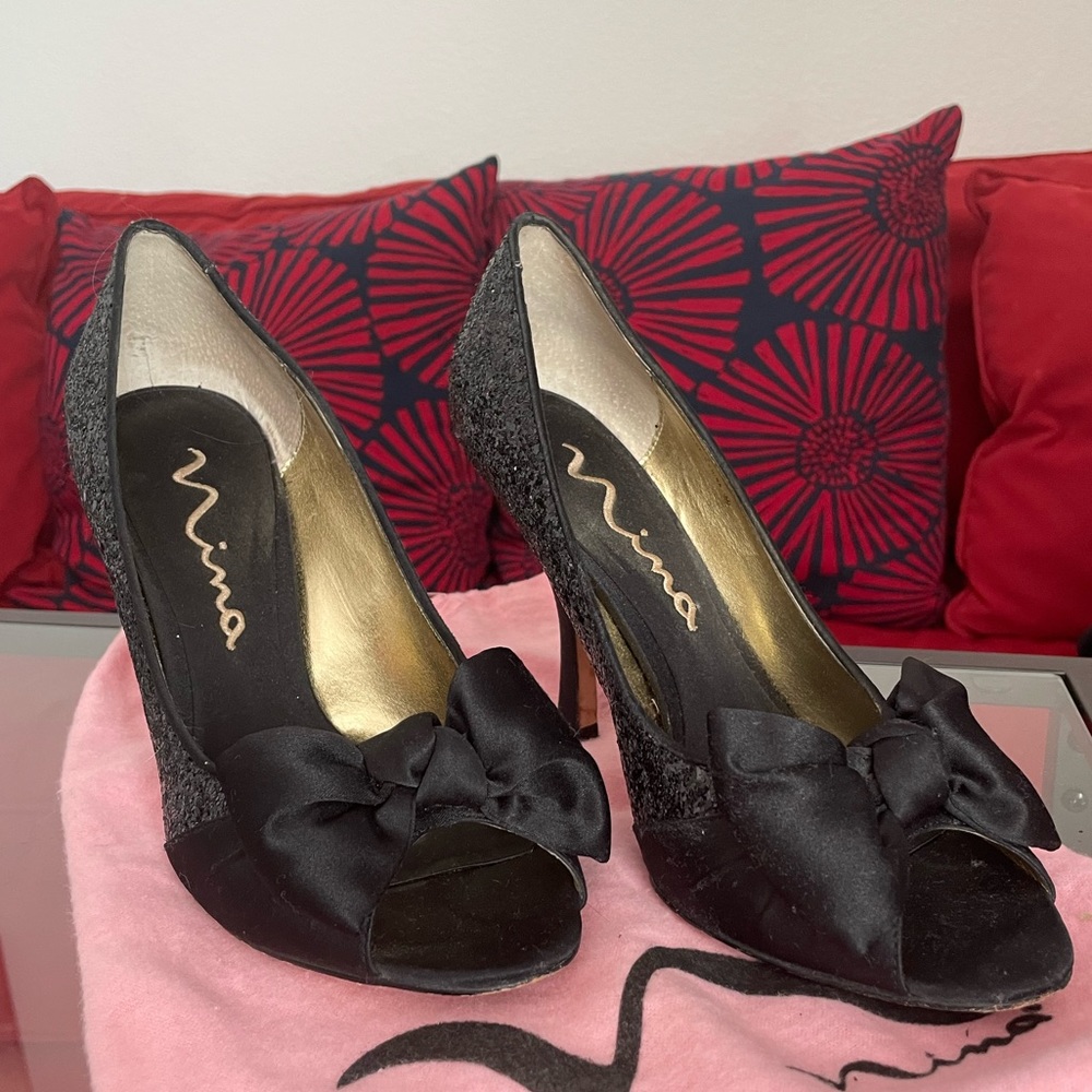 Nina black glitter peep-toe heals